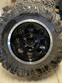 Mahindra Alloy Wheels EFX Tire .jpg
